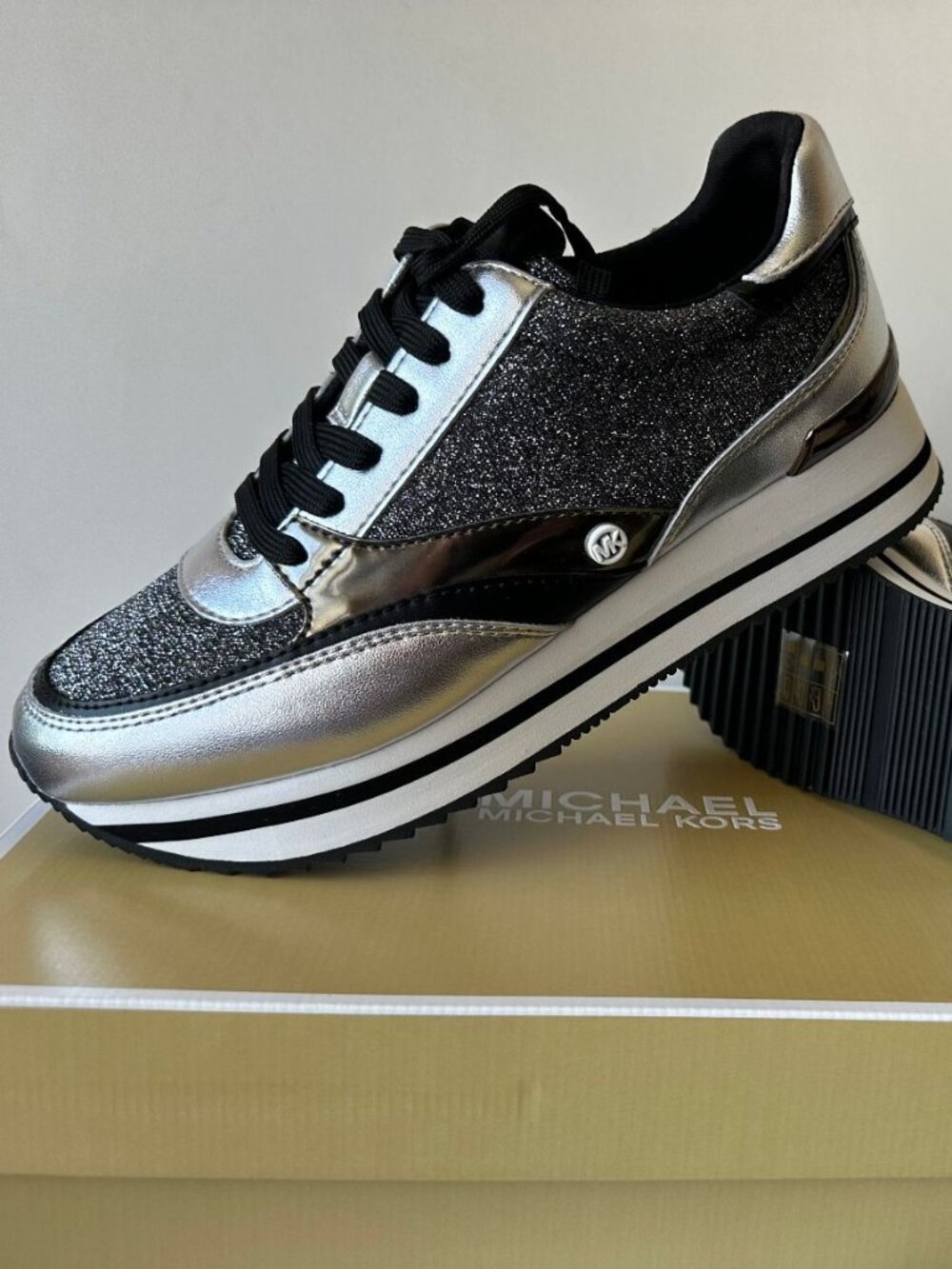 NIB Michael Kors Mariah Faux Metallic Leather Trainer sneakers Size 7
